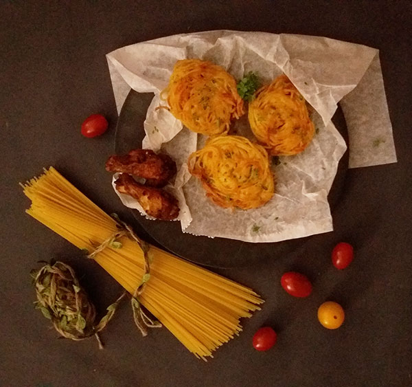 Spaghetti Fritters also known as Fritelle di Spaghetti are frugal and tasty week dinner recipe made with spaghetti leftovers.