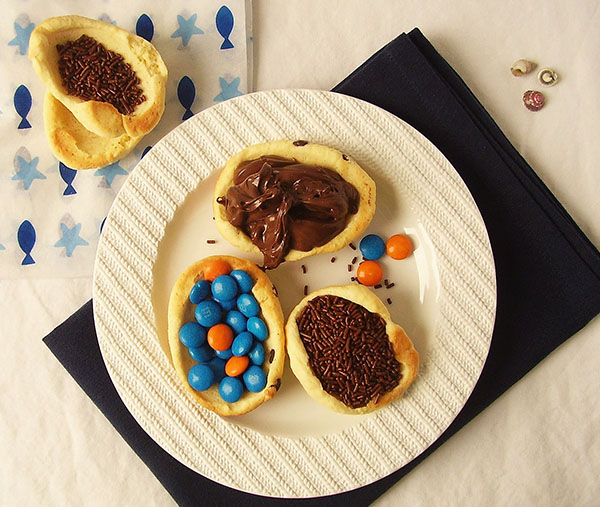Chocolate Chip Cookie Boats: Roll, roll, roll the boats ...