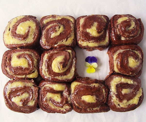  Chocolate Cheesecake Rolls are great breakfast for all soft dough lovers. It is enriched with cocoa powder and cream cheese filling!