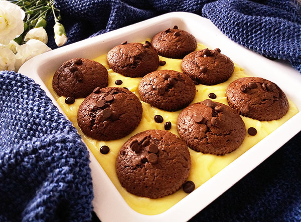 Double Chocolate Muffins in Vanilla Cream : Both for double chocolate muffin and vanilla pudding lovers : 2 in 1 !