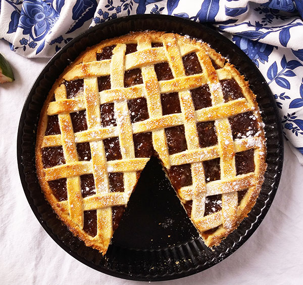 Fig Jam Italian Pie : Crostata di Marmelatta di Fico is homemade pie dough dessert. Filling is fig jam, also homemade with lattice pattern on the top. Italian at its best!