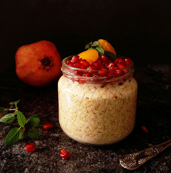 Armenian Overnight Oats with Pomegranate and Apricot : five stars breakfast !