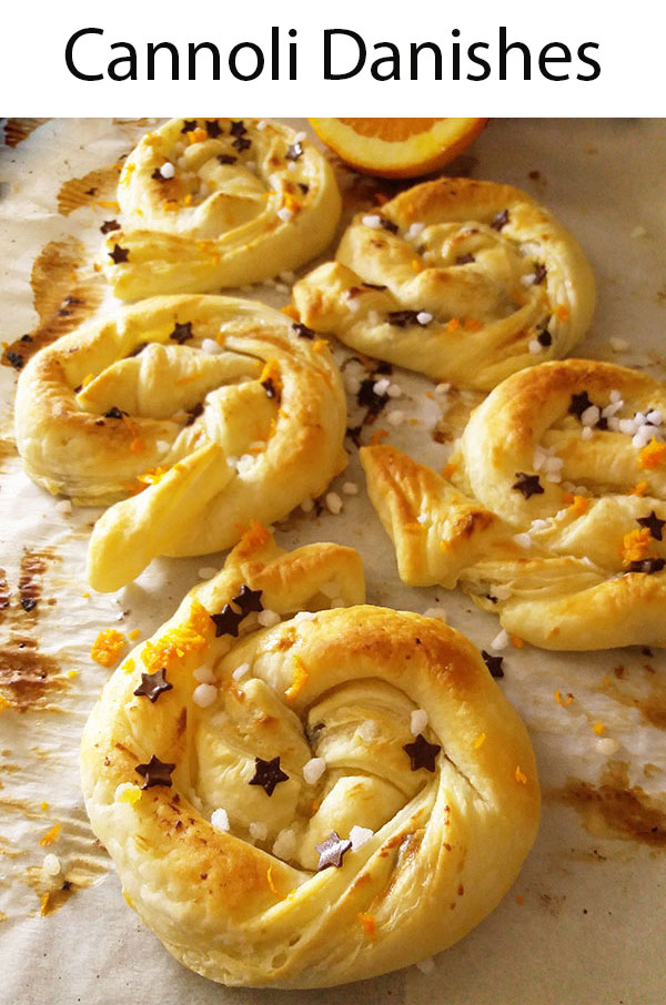 Cannoli Danishes: Can you imagine the flavours of orange releasing, combined with vanilla extract, Masrcarpone and chocolate? That’s exactly what you get when preparing Cannoli Danishes for breakfast or quick, simple dessert!