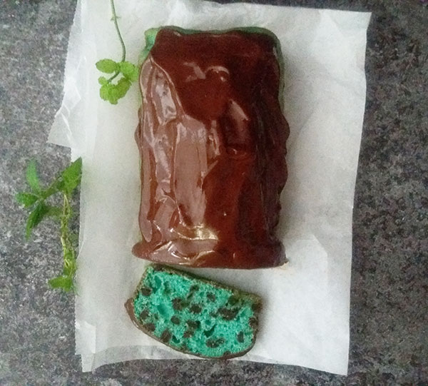 Mint Chocolate Chips Ice Cream Bread : loaded with ice cream, mint extract and chocolate, makes your favourite ice cream breakfast or dessert.