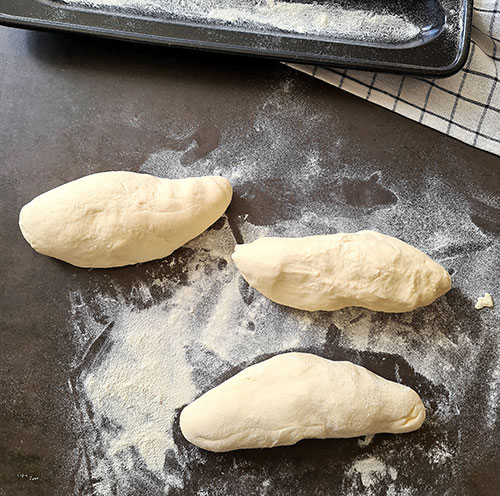 Baguette Recipe, freshly baked and so crunchy is the best breakfast bread you can imagine! Baguette Recipe, freshly baked and so crunchy is the best breakfast bread you can imagine!