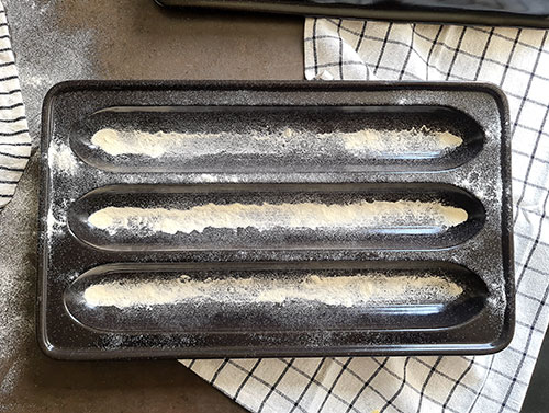 Baguette Recipe, freshly baked and so crunchy is the best breakfast bread you can imagine! Baguette Recipe, freshly baked and so crunchy is the best breakfast bread you can imagine!