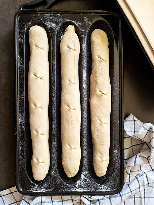 Baguette Recipe, freshly baked and so crunchy is the best breakfast bread you can imagine! Baguette Recipe, freshly baked and so crunchy is the best breakfast bread you can imagine!